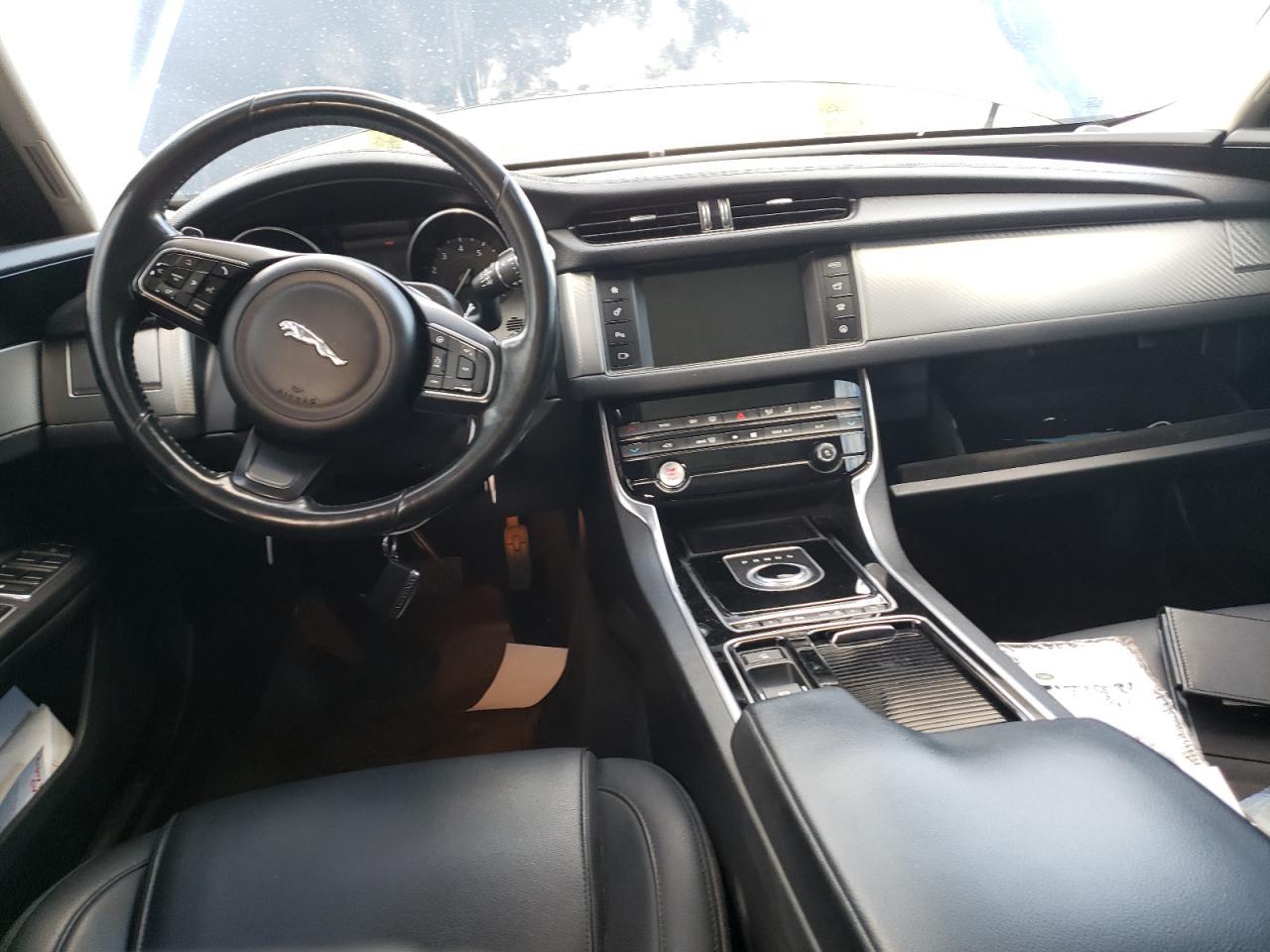 2017 JAGUAR XF