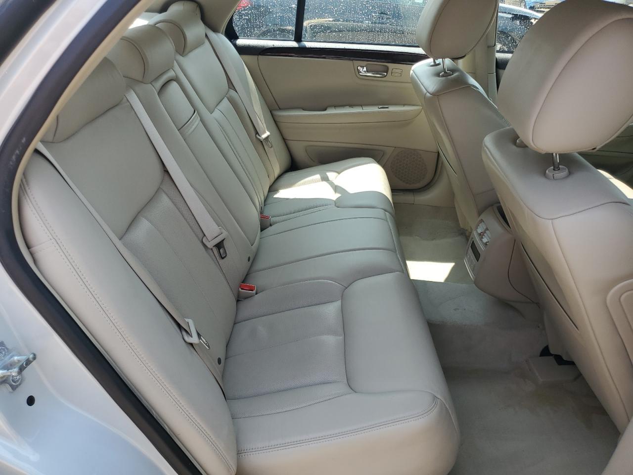 2010 CADILLAC DTS
