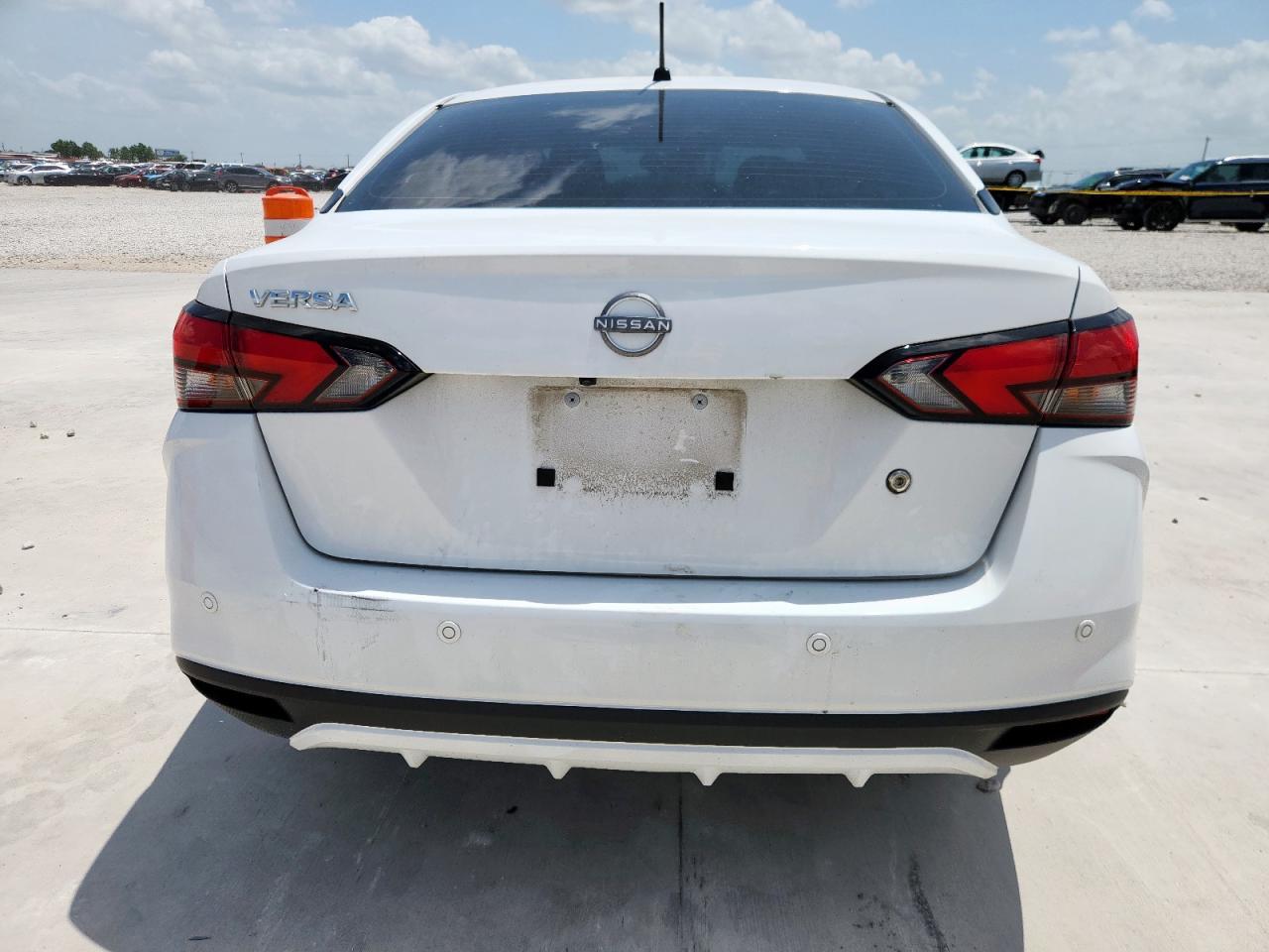 2024 NISSAN VERSA