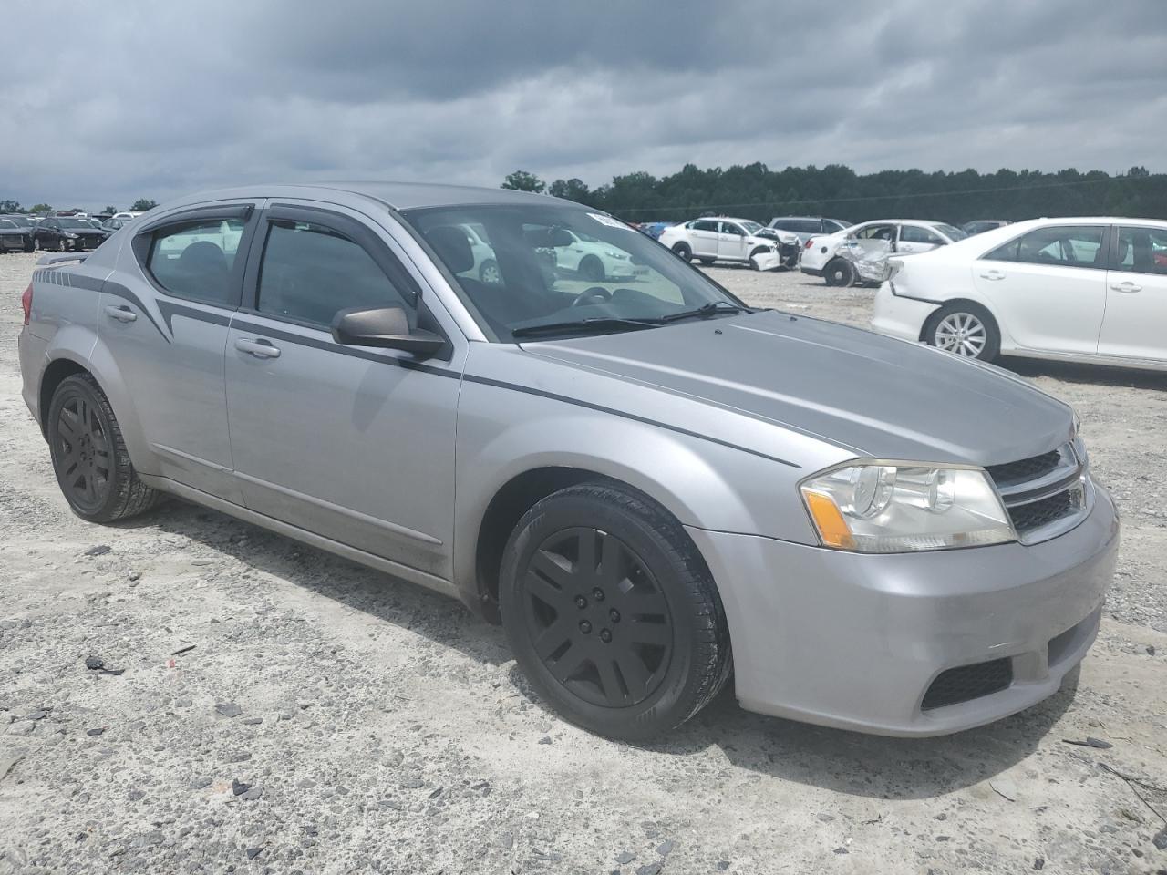 2013 DODGE Avenger