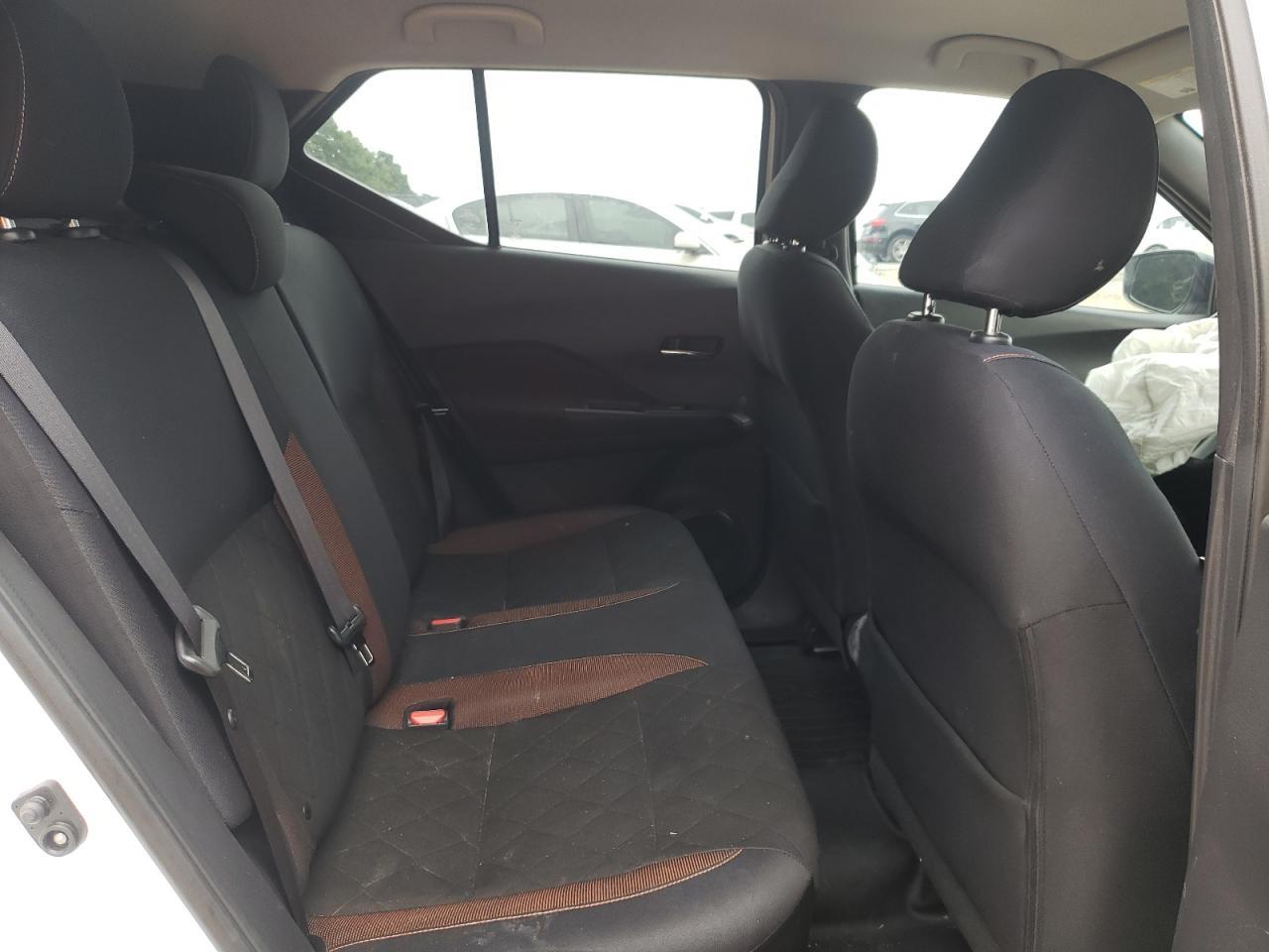 2018 NISSAN KICKS
