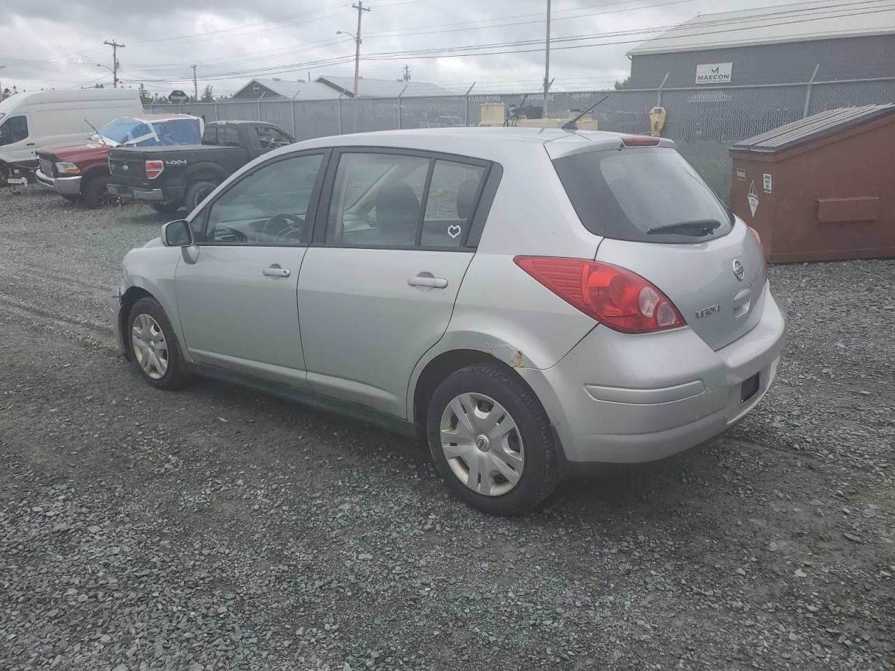 2010 NISSAN VERSA