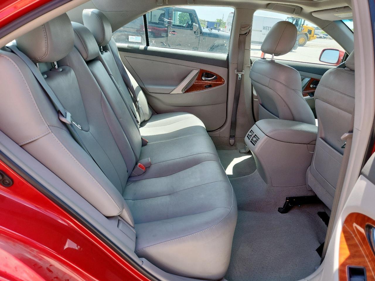 2011 TOYOTA CAMRY
