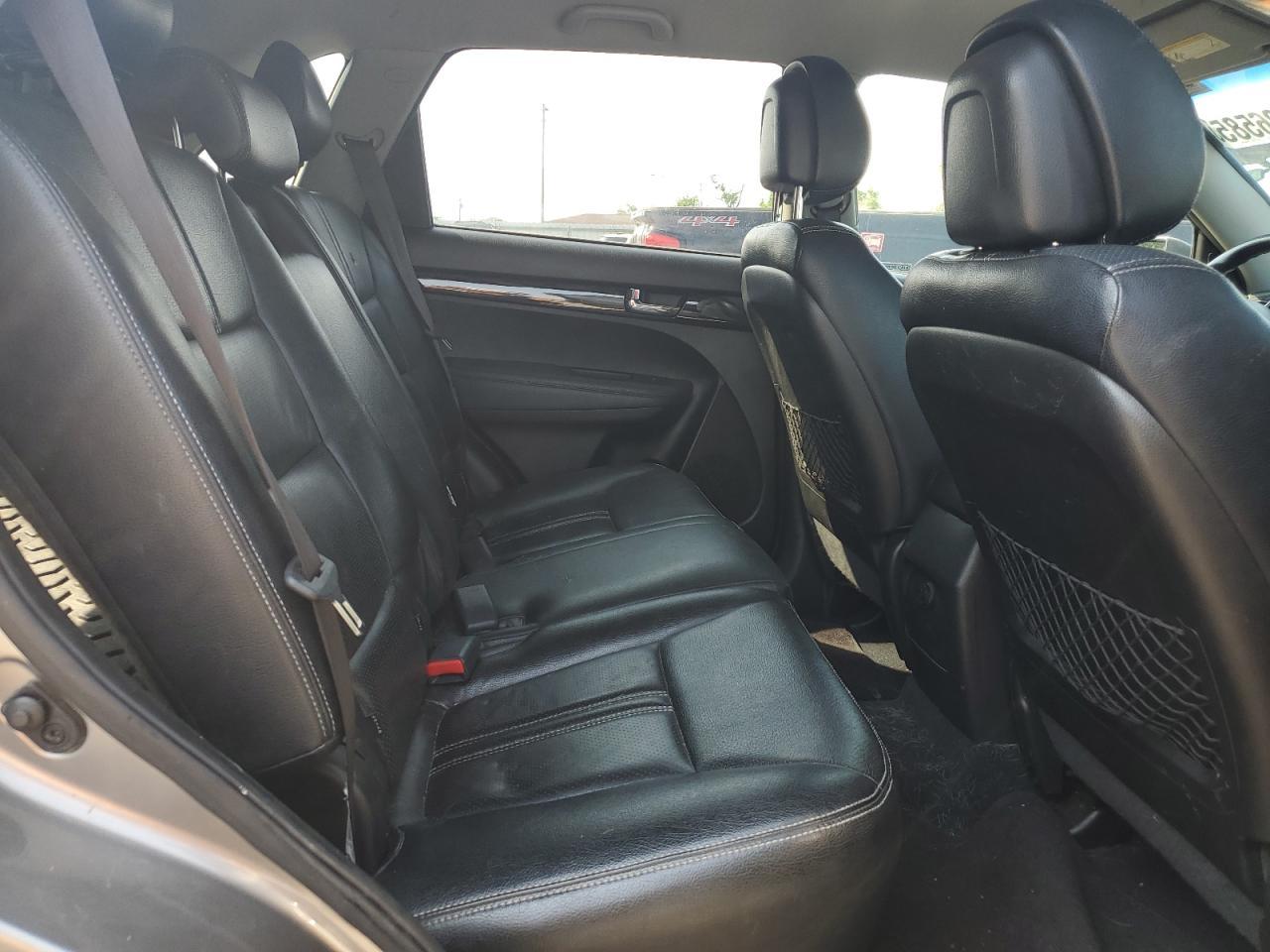 2011 KIA SORENTO