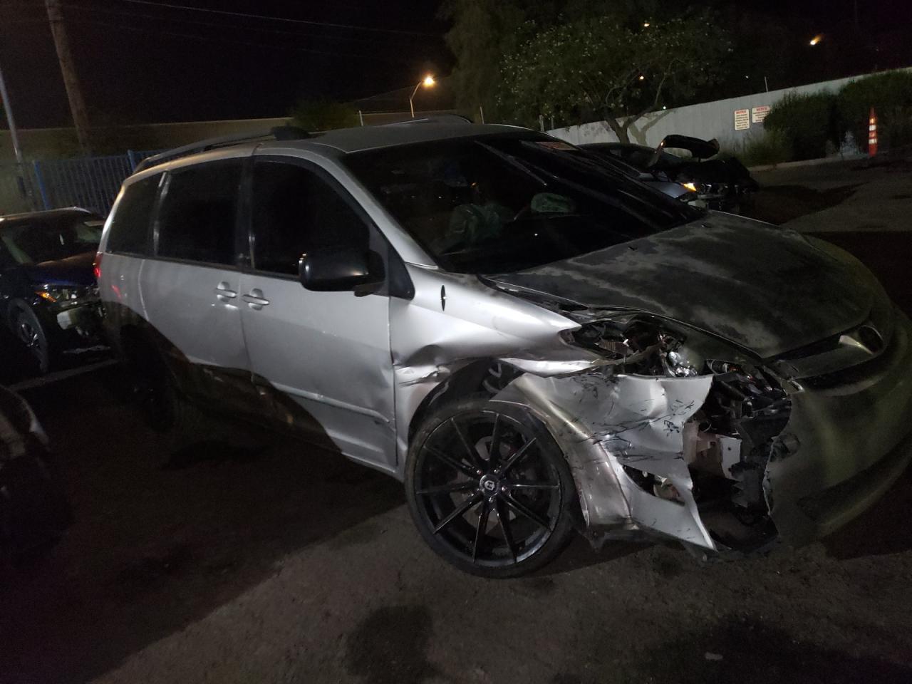 2006 TOYOTA SIENNA