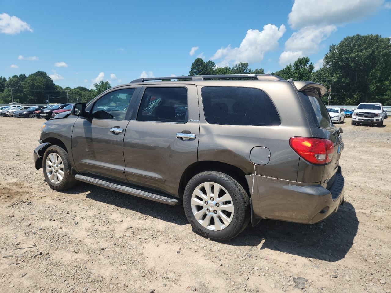 2010 TOYOTA Sequoia