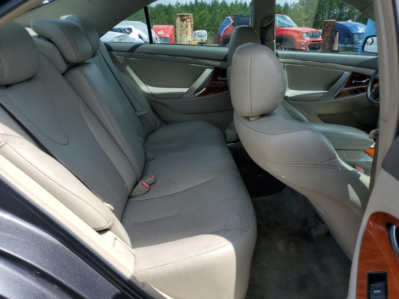 2011 TOYOTA CAMRY