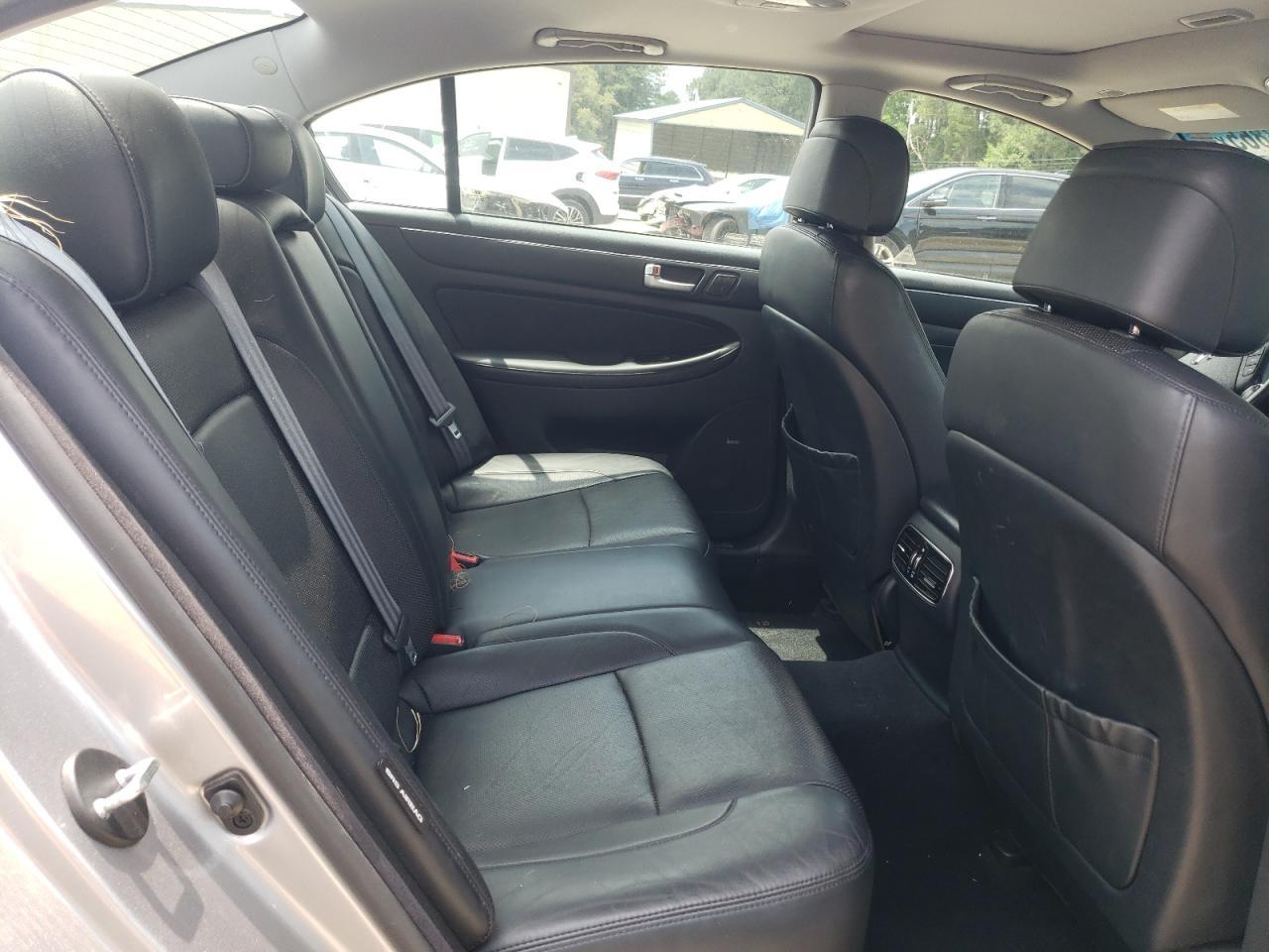 2013 HYUNDAI GENESIS