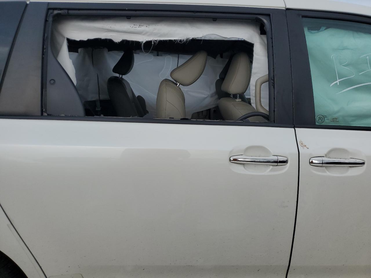 2018 TOYOTA SIENNA