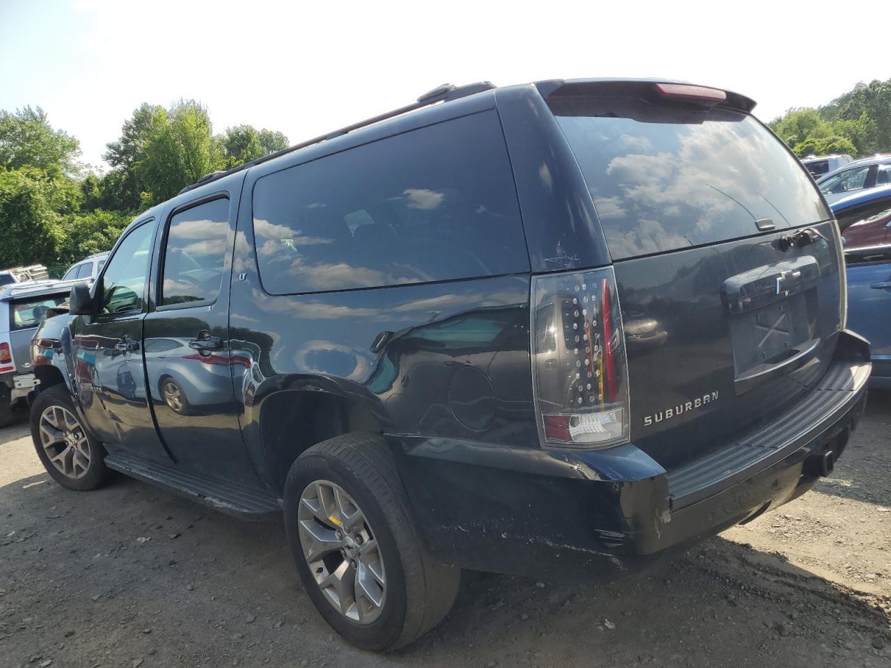 2011 CHEVROLET Suburban