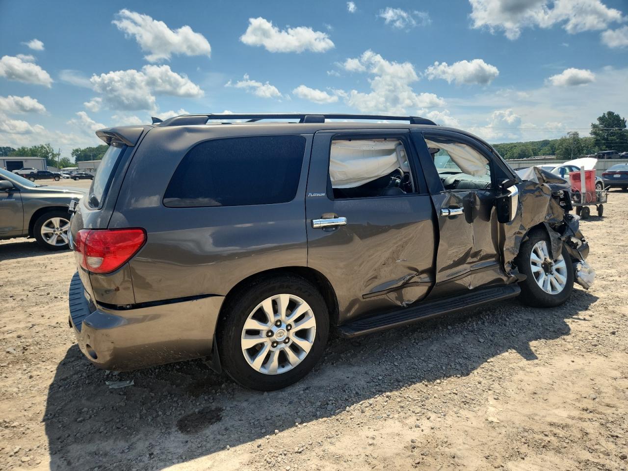 2010 TOYOTA Sequoia