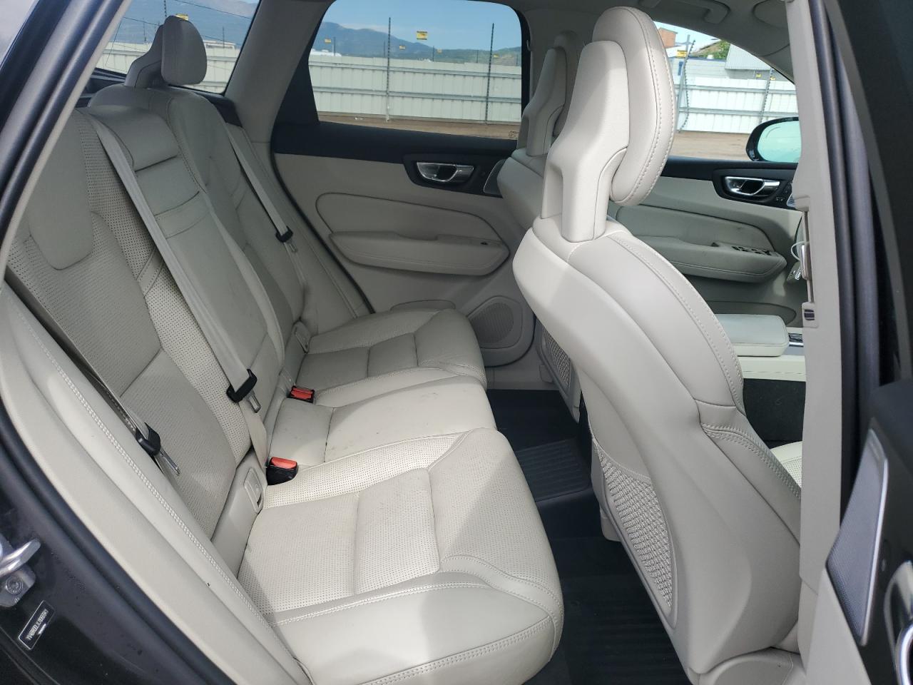 2018 VOLVO XC60