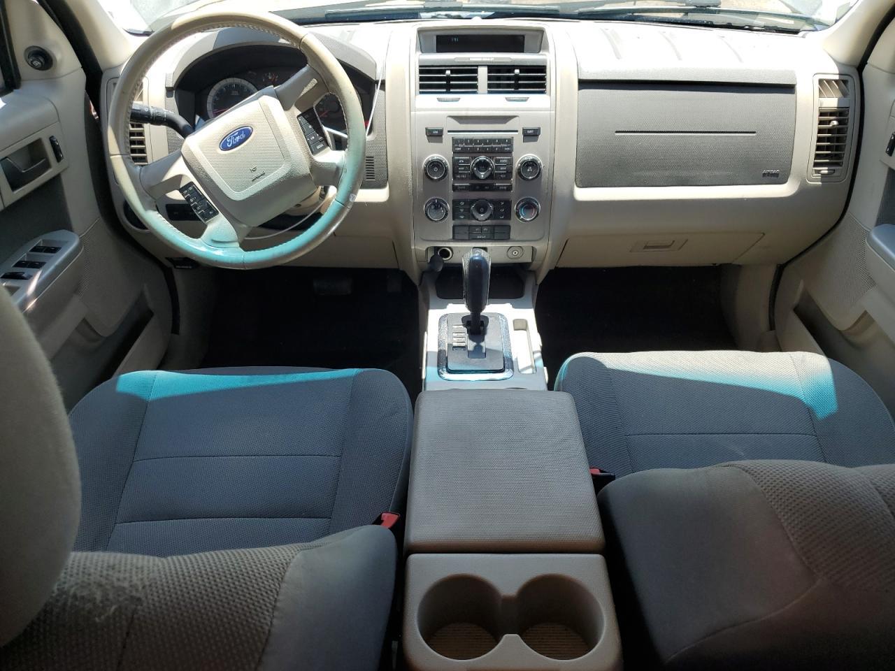2009 FORD ESCAPE