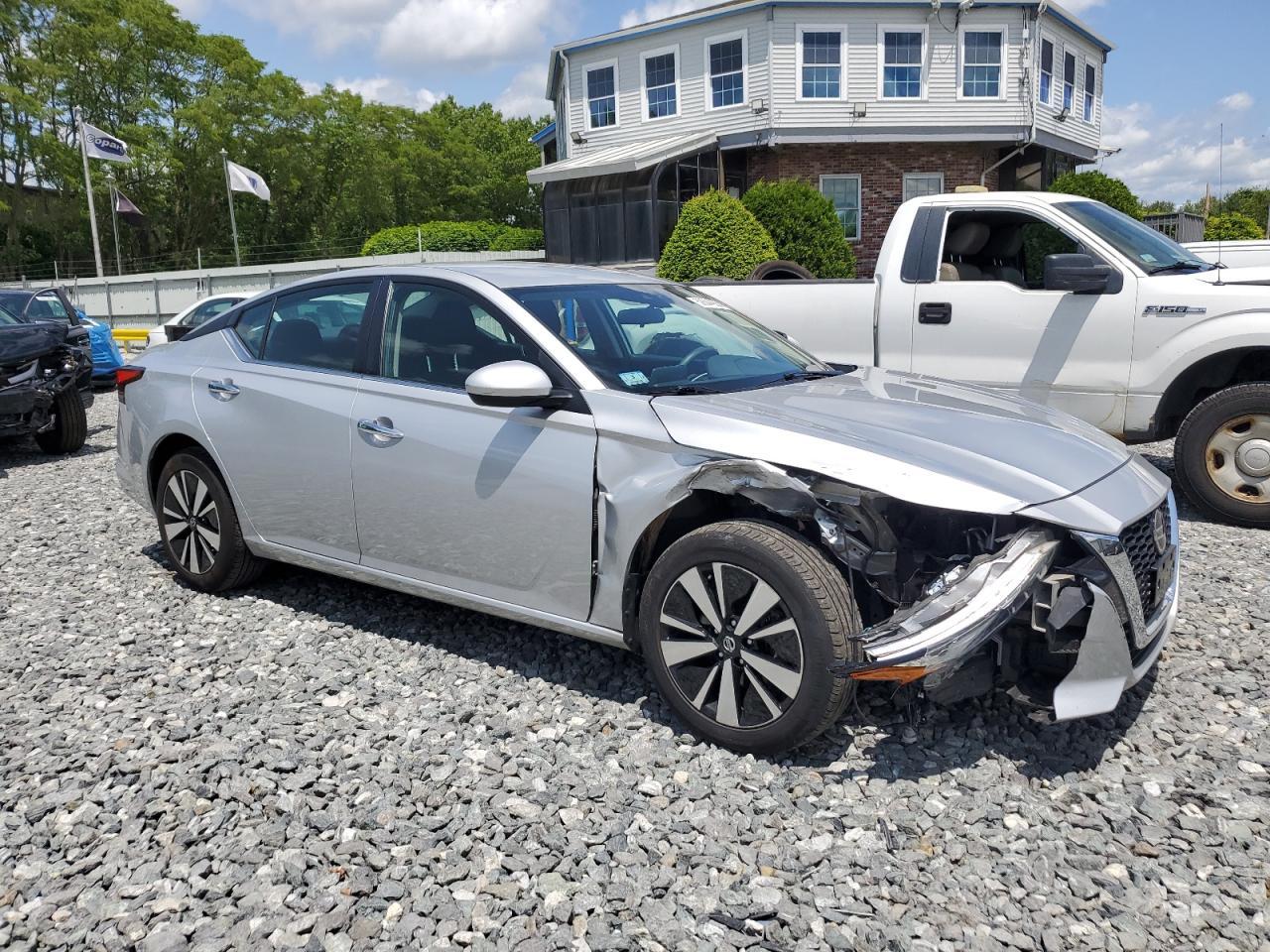 2022 NISSAN ALTIMA