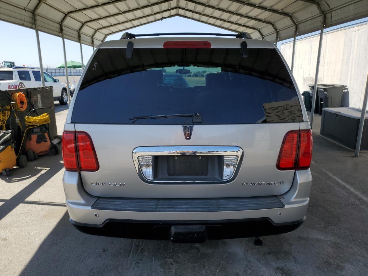2005 LINCOLN Navigator