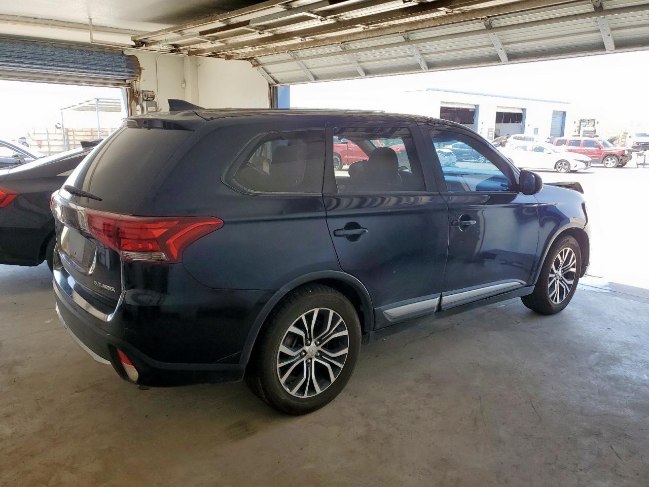 2018 MITSUBISHI outlander