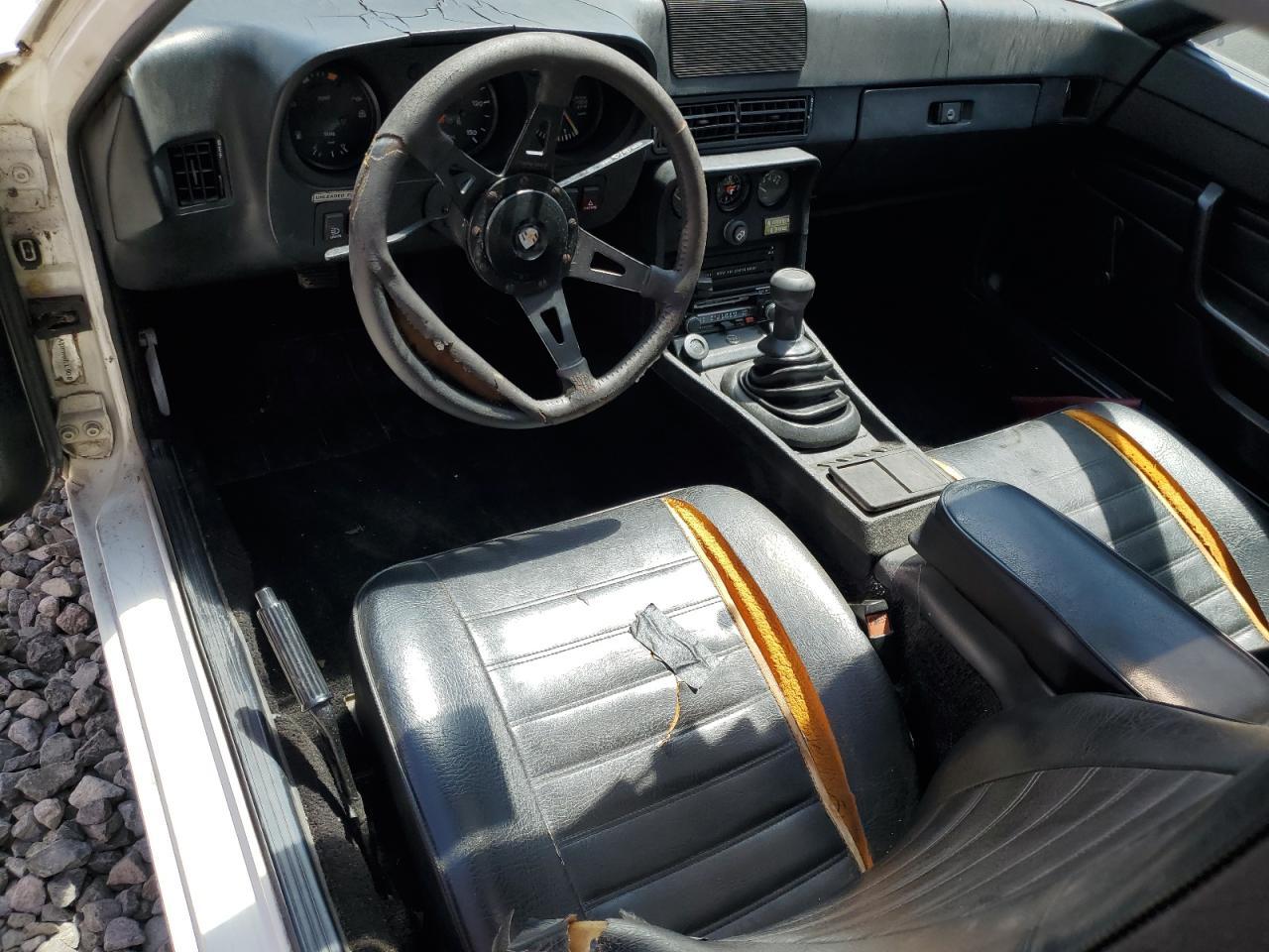 1977 PORSCHE 924
