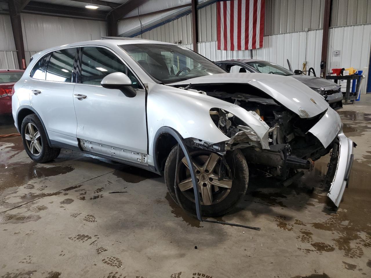 2011 PORSCHE CAYENNE