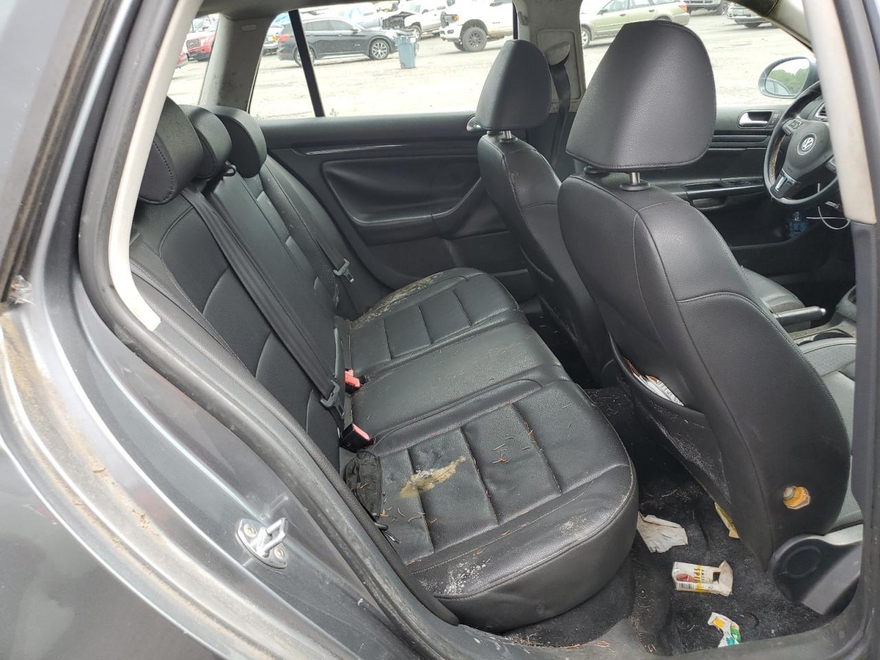 2010 VOLKSWAGEN JETTA