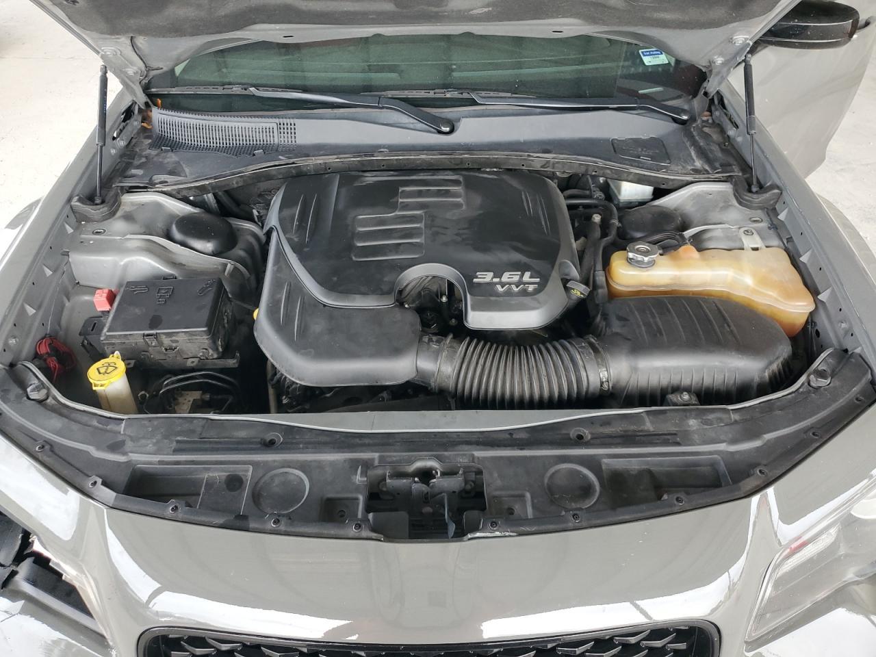 2019 CHRYSLER 300