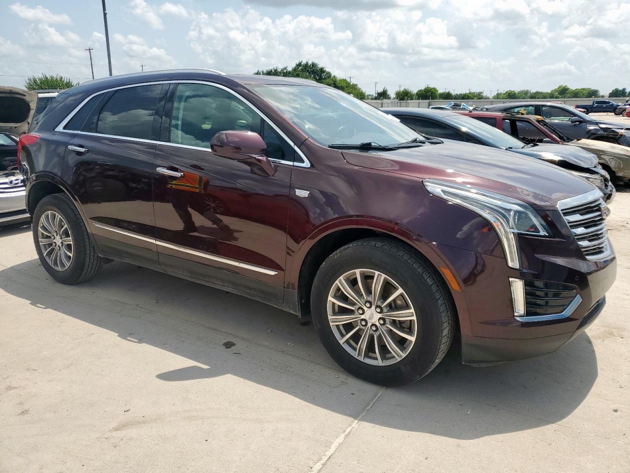 2017 CADILLAC XT5