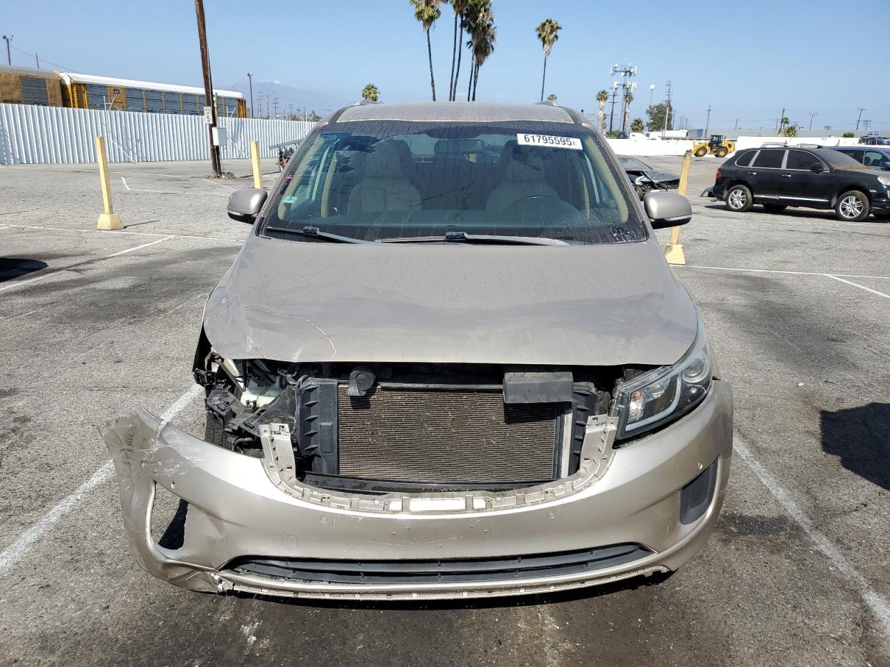 2016 KIA SEDONA