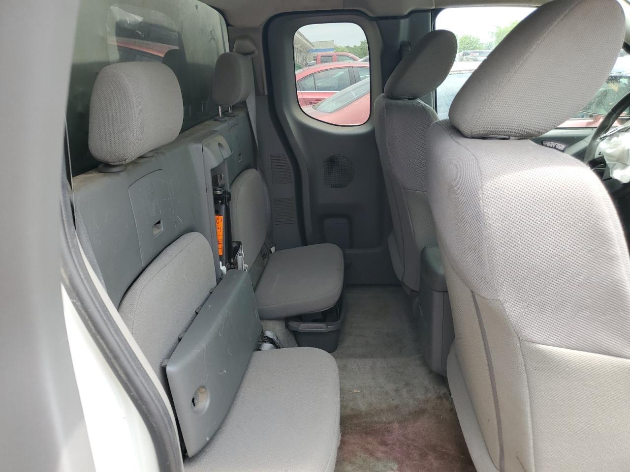 2017 NISSAN Frontier