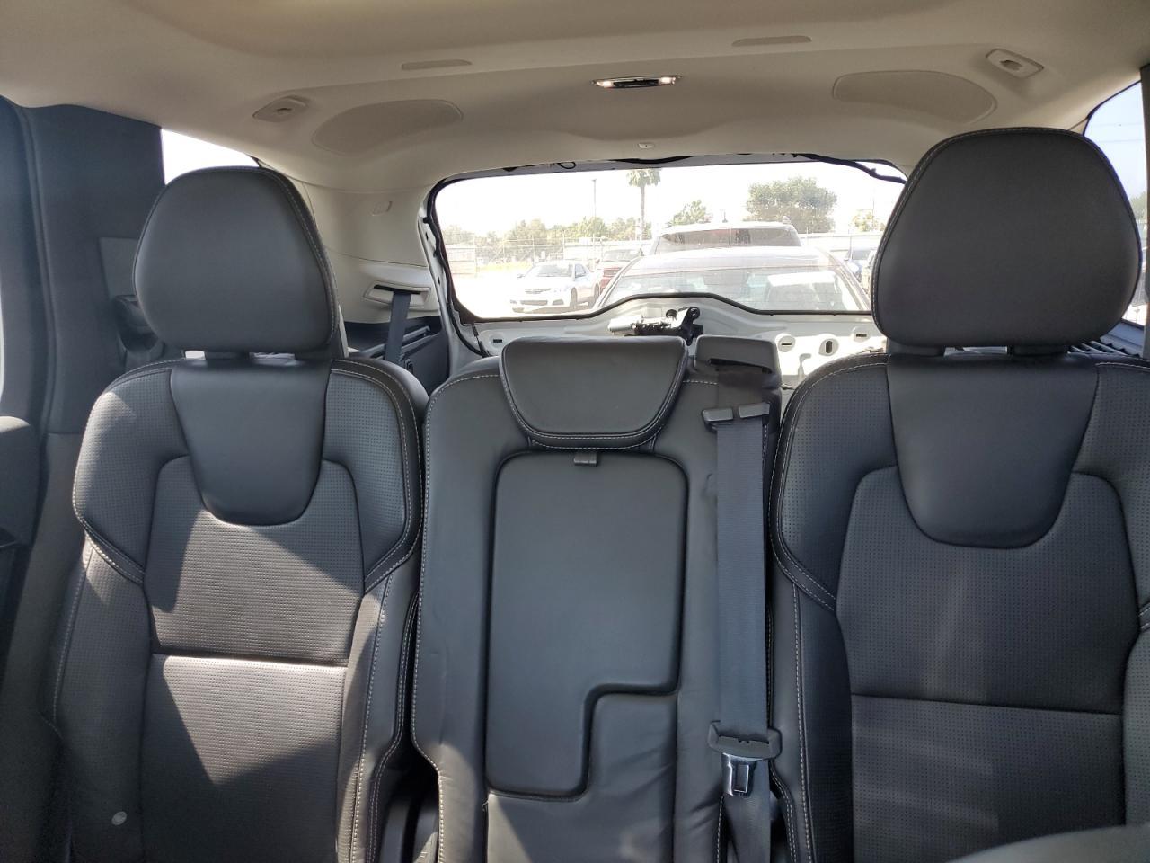 2017 VOLVO XC90