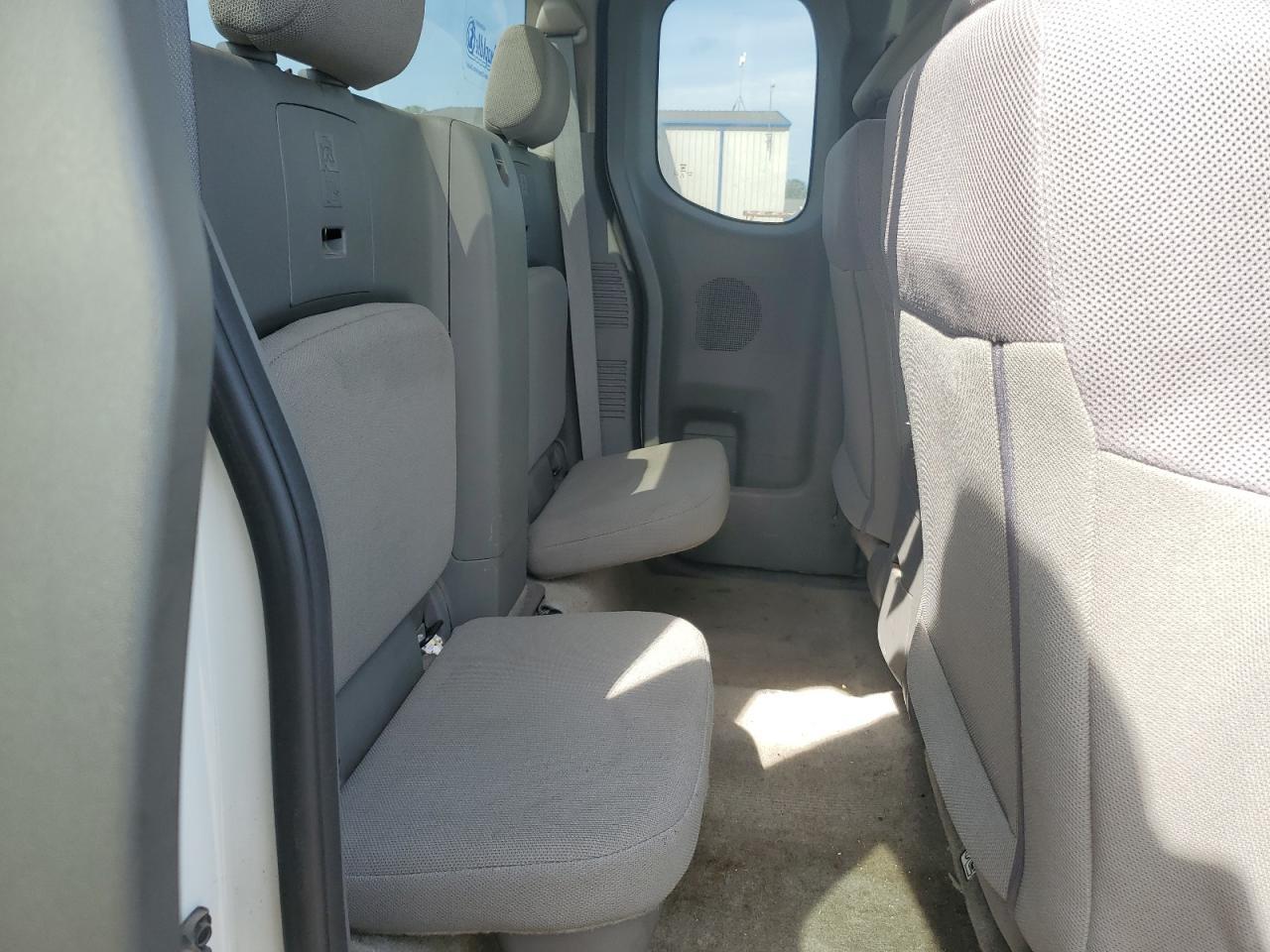 2015 NISSAN Frontier