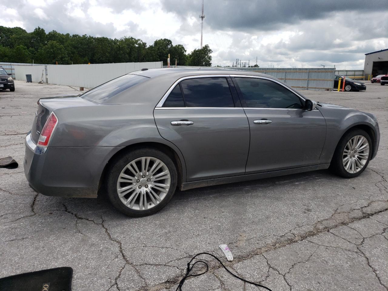 2011 CHRYSLER 300