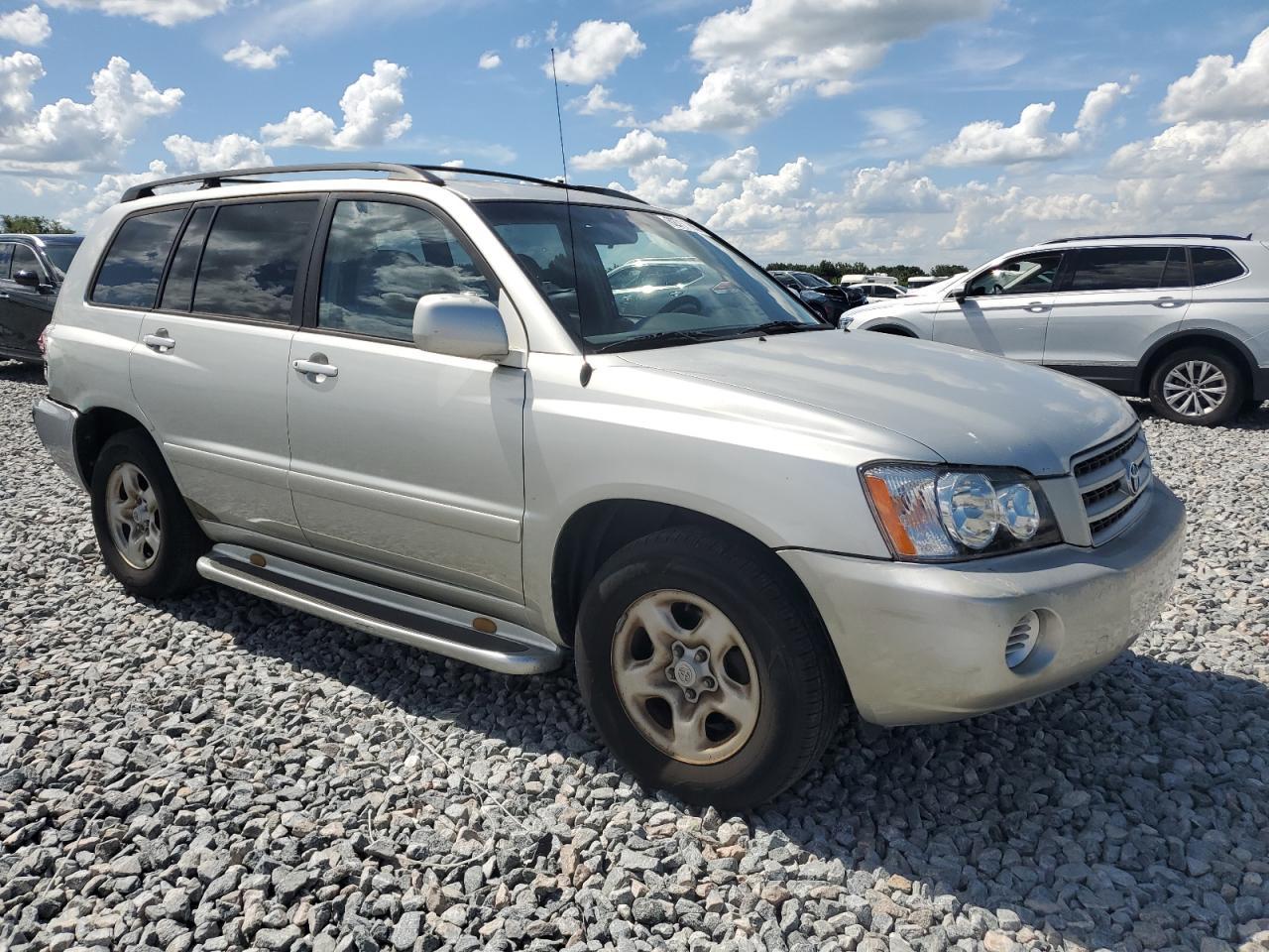 2003 TOYOTA HIGHLANDER