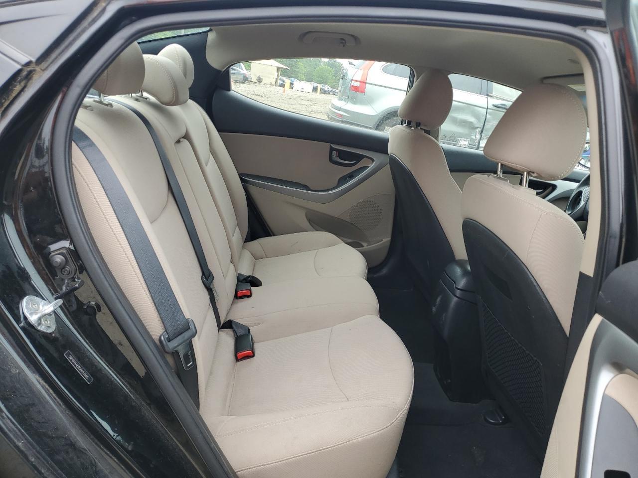 2016 HYUNDAI ELANTRA