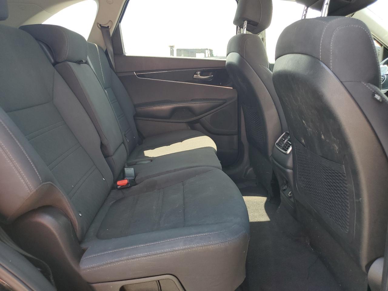 2017 KIA SORENTO