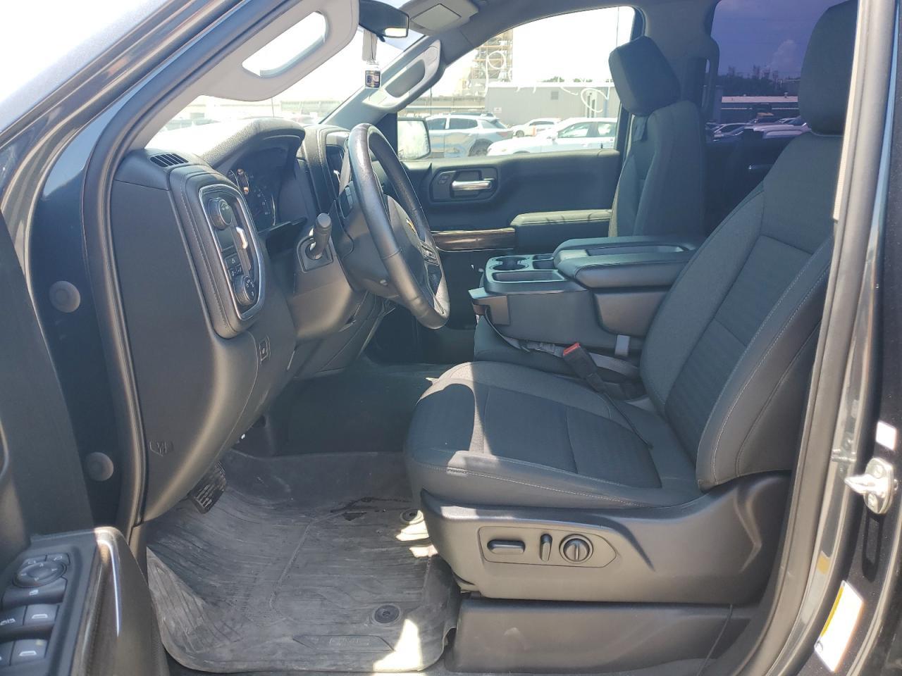 2021 CHEVROLET Silverado