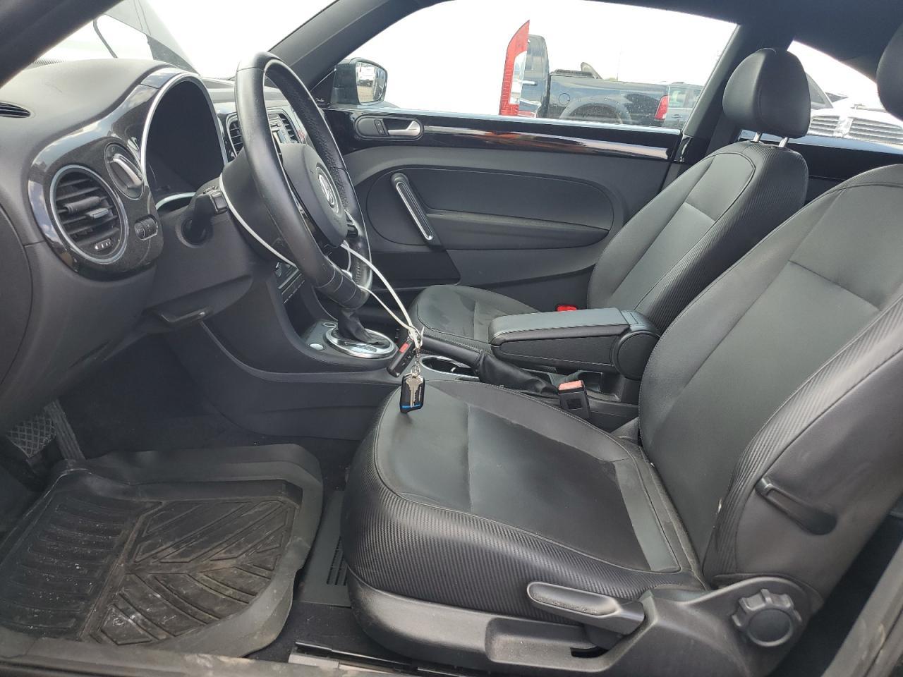 2013 VOLKSWAGEN Beetle