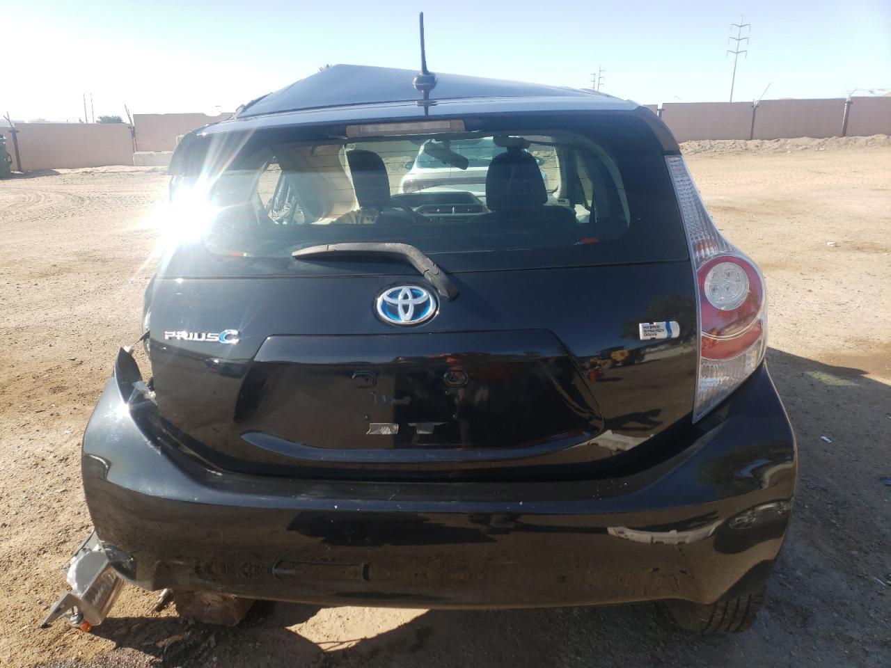 2014 TOYOTA Prius c