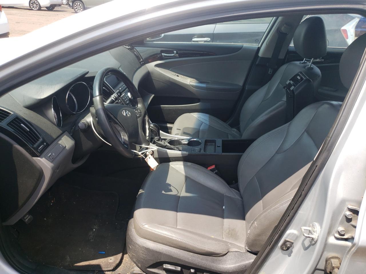 2011 HYUNDAI SONATA