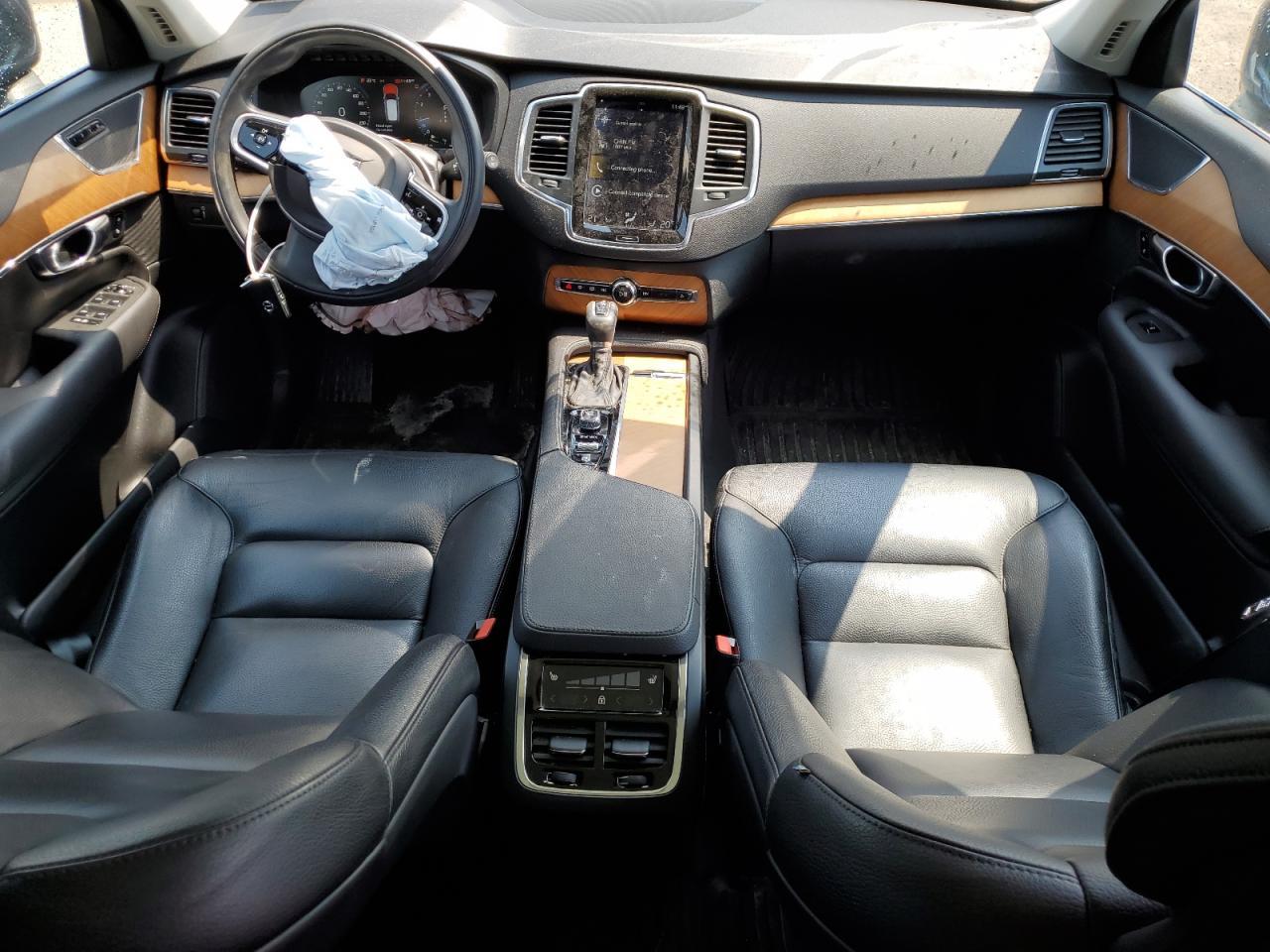 2021 VOLVO XC90