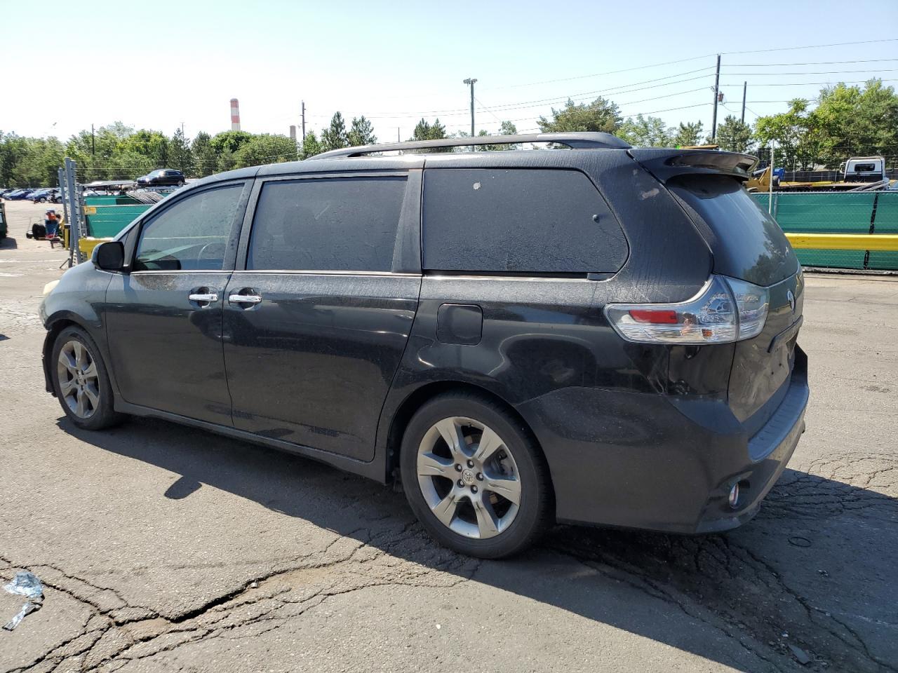 2014 TOYOTA SIENNA