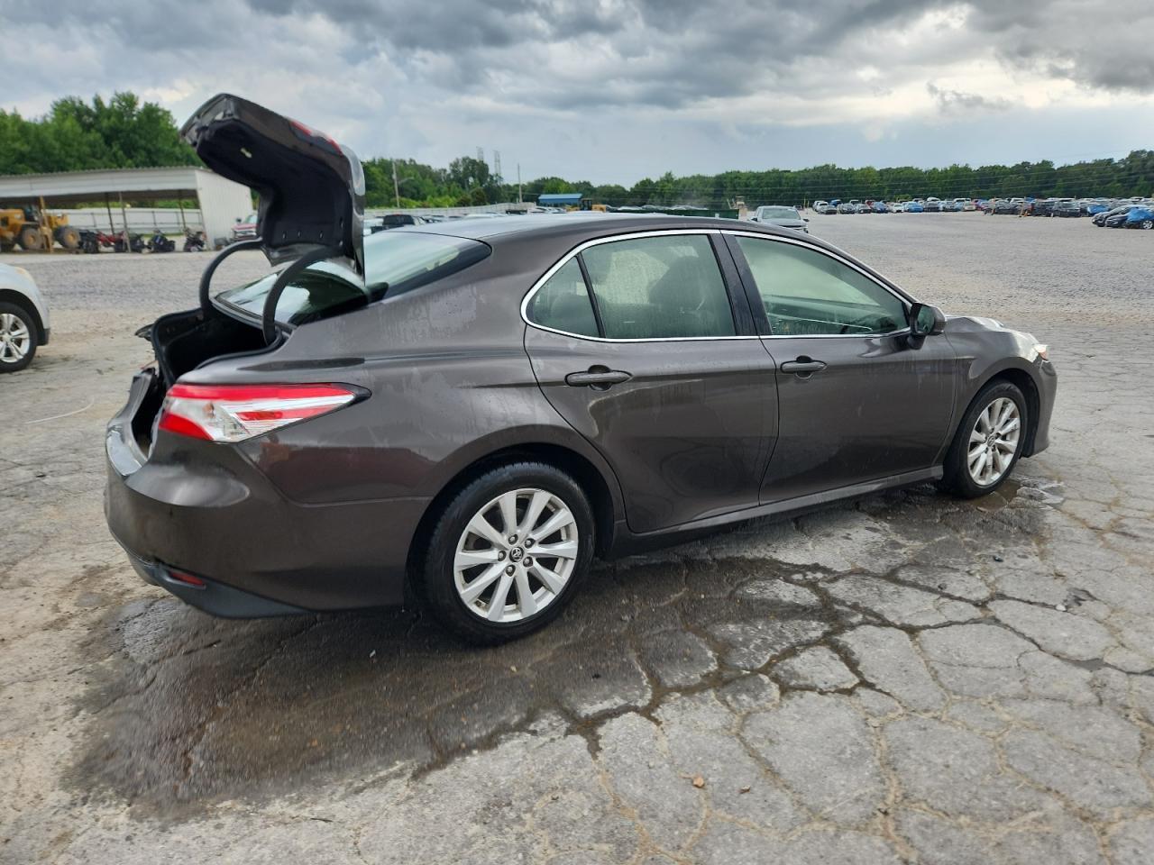 2018 TOYOTA CAMRY
