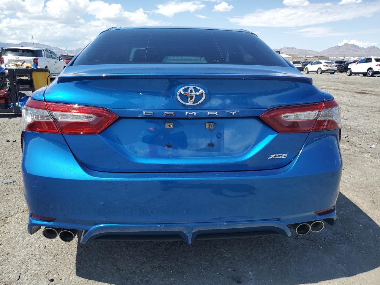 2018 TOYOTA CAMRY