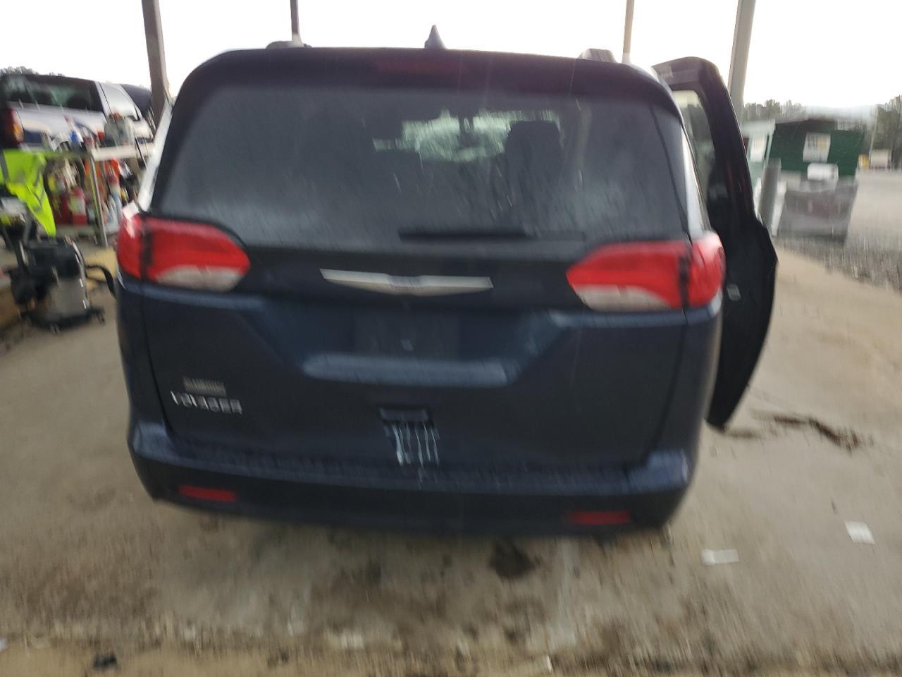 2020 CHRYSLER Voyager