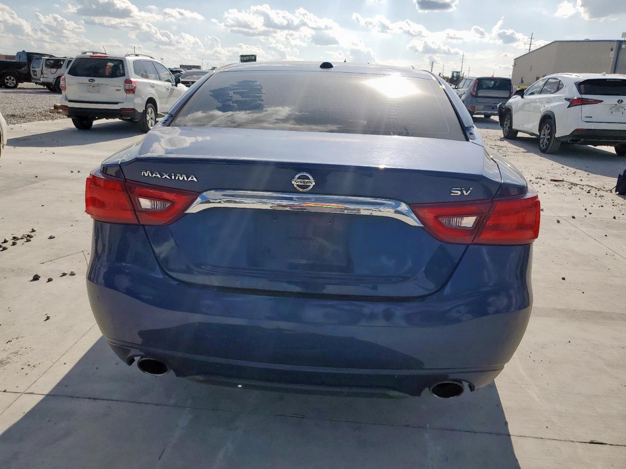 2017 NISSAN Maxima