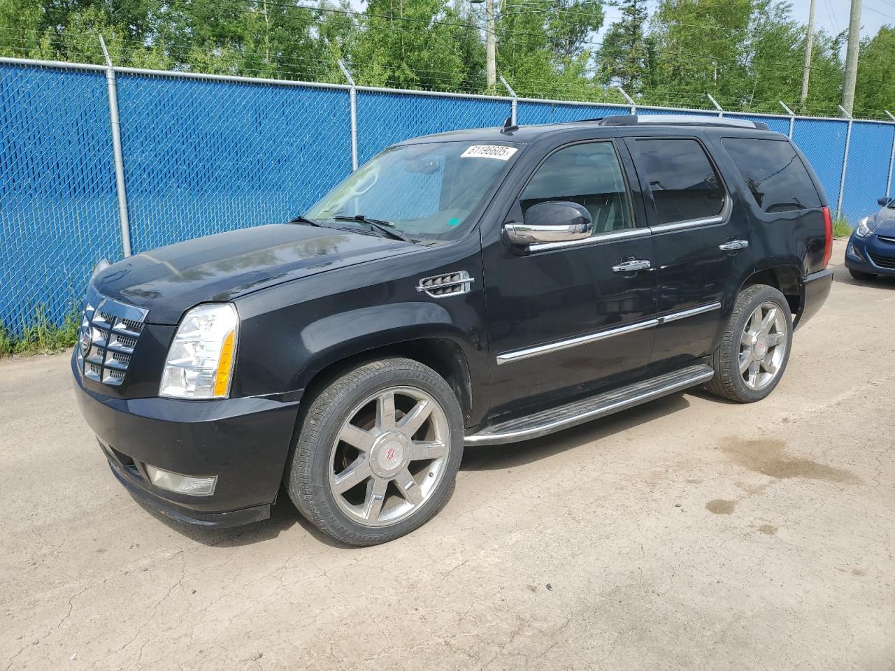 2010 CADILLAC ESCALADE
