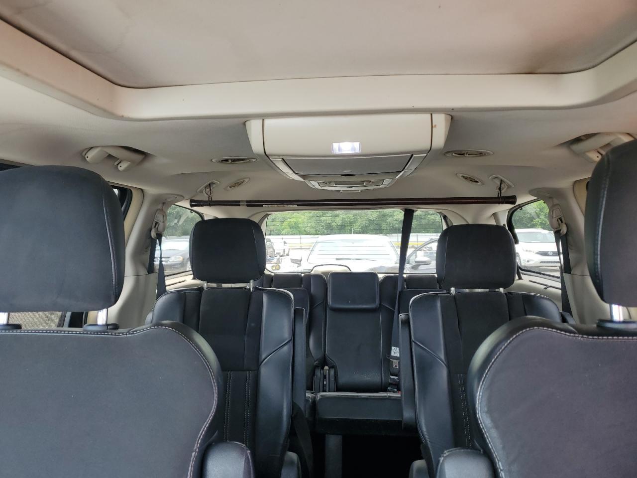 2014 CHRYSLER Town & Country