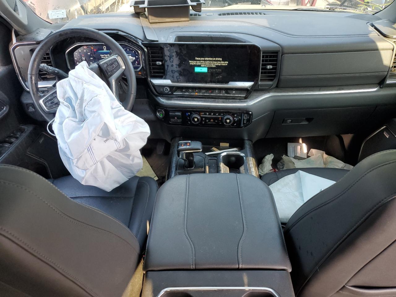 2024 CHEVROLET Silverado
