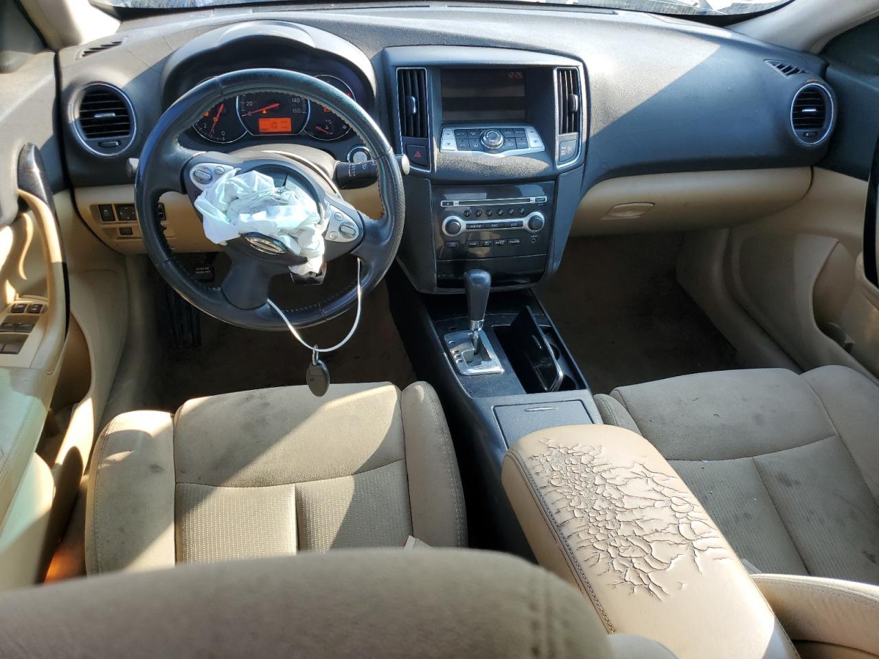2011 NISSAN Maxima