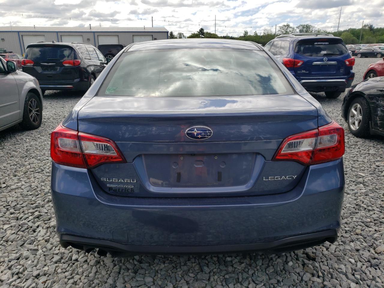 2018 SUBARU Legacy