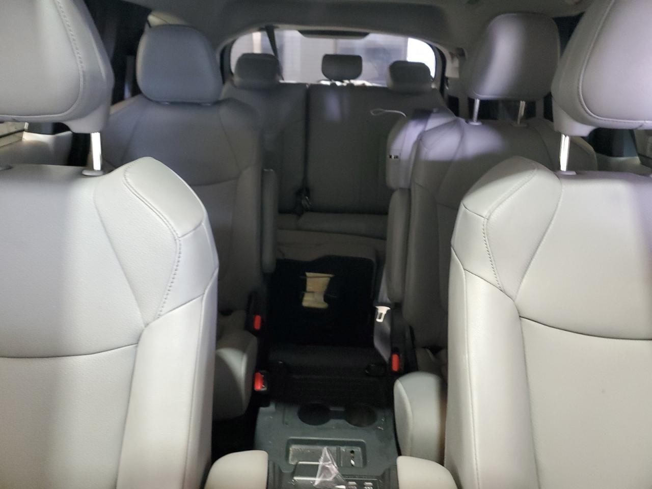 2025 TOYOTA SIENNA