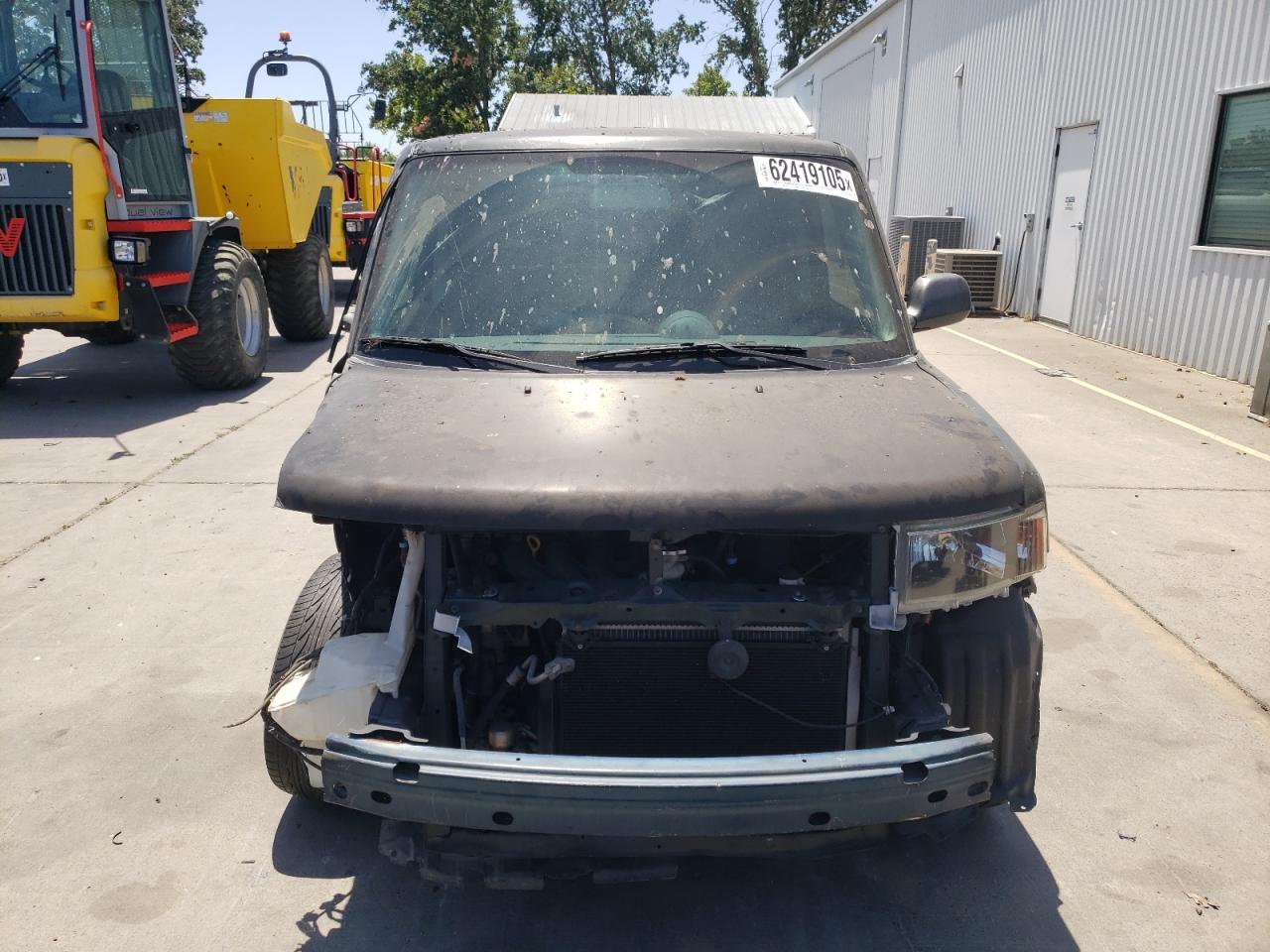2004 TOYOTA SCION